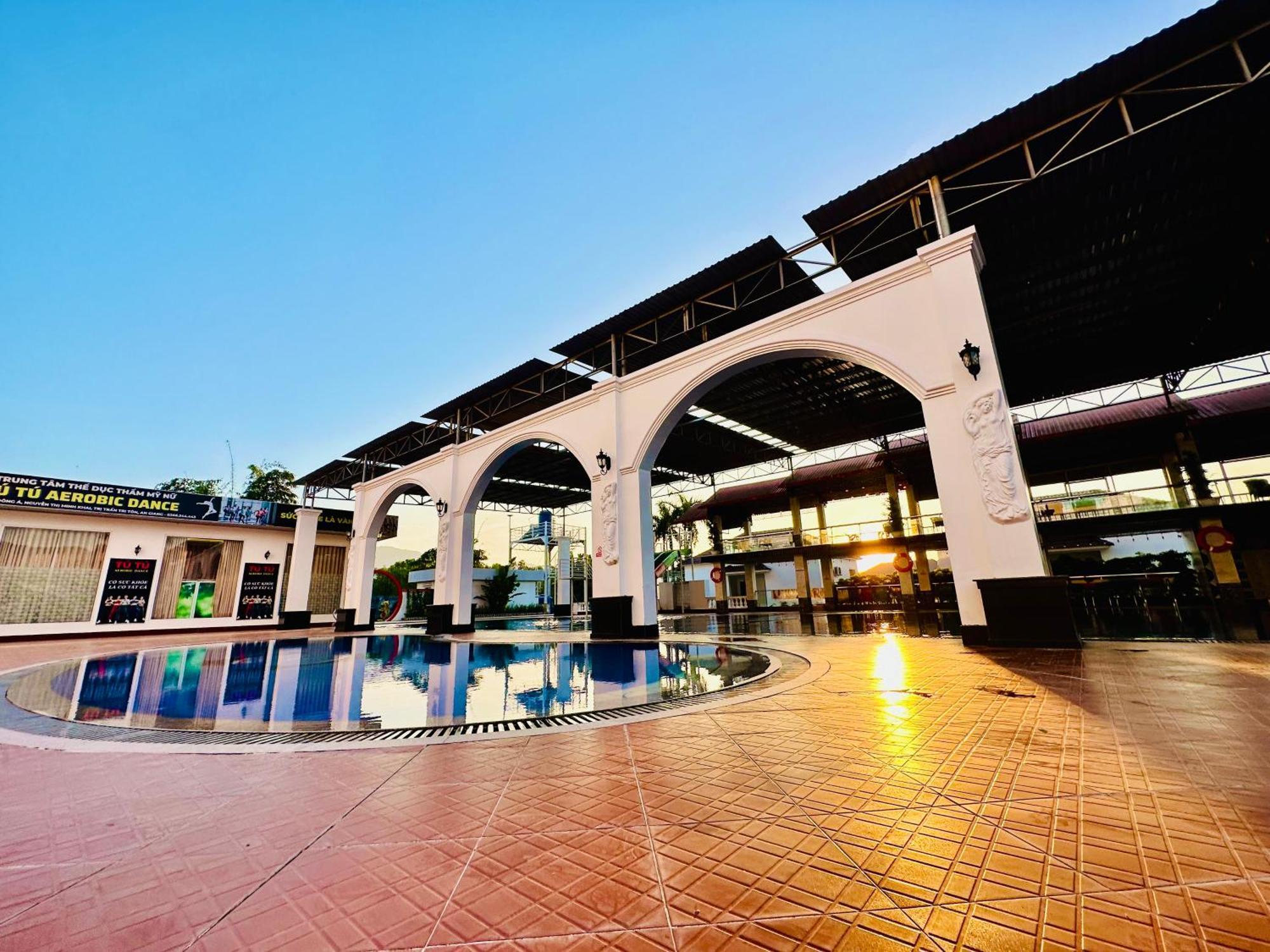 Rong Vang Resort Tri Ton Buitenkant foto